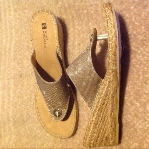Gorgeous glittery sandals-comfortable!